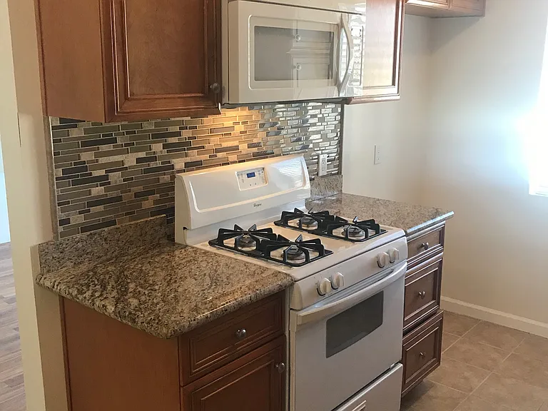 7043 Alabama Ave #104 — Photo 3