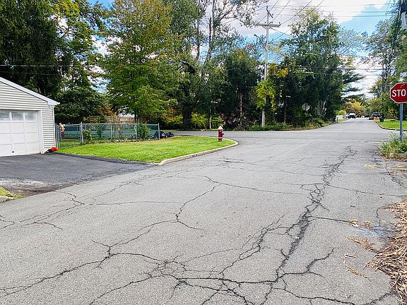3rd image of 41 Medway Ave