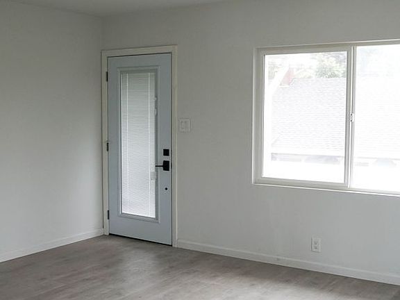2nd image of 1619 1/2 Micheltorena St