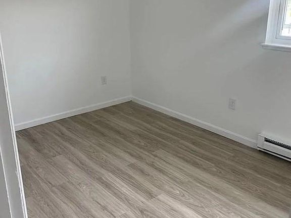 5th image of 31 Vine St #B