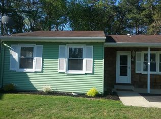 4 Hampshire La, Whiting, NJ 08759