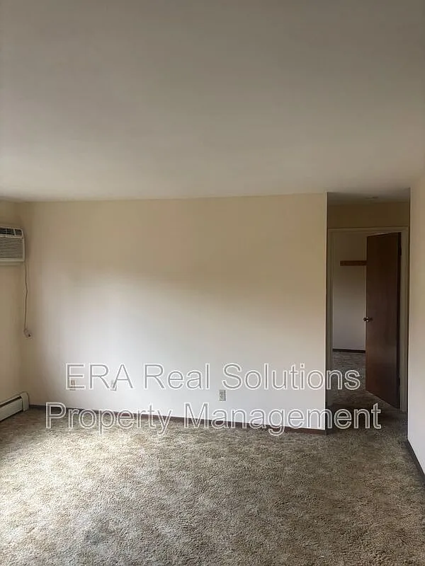 1 bed, 1.0 bath, $795 — Photo 4