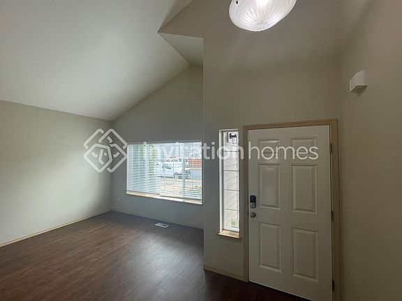 2nd image of 211 Williams Blvd NE