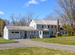 6 Cedar Hill Rd, Newtown, CT 06470