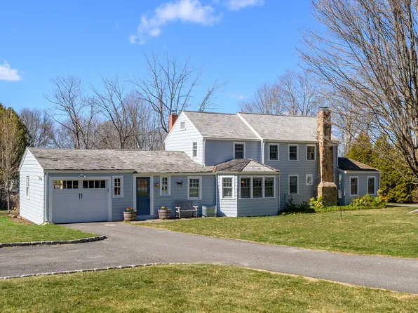 6 Cedar Hill Road, Newtown, CT 06470