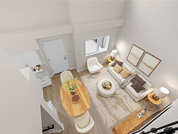 5th image of 1818 S Norton Ave #401