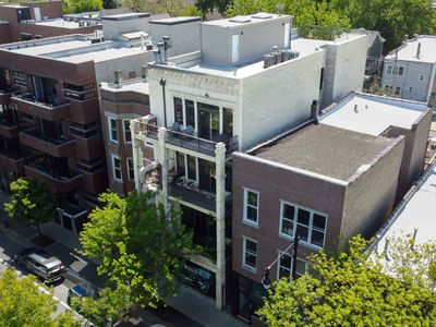 1933 W Irving Park Rd APT 4, Chicago, IL, 60613