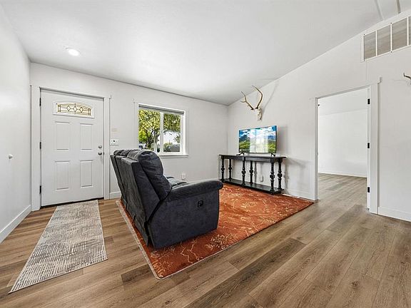 3rd image of 1327 Paloverde Drive