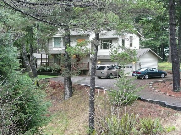 4th image of 2602 NW Seafarer Ct