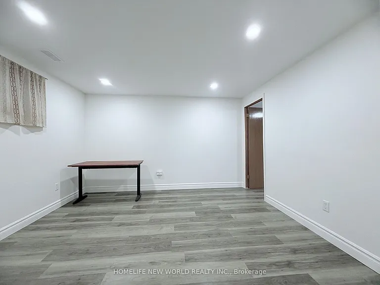 61 Crosland Dr — Photo 29