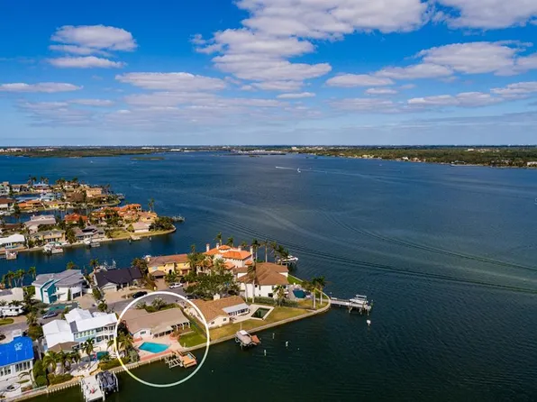 825 116th Ave, Treasure Island, FL 33706