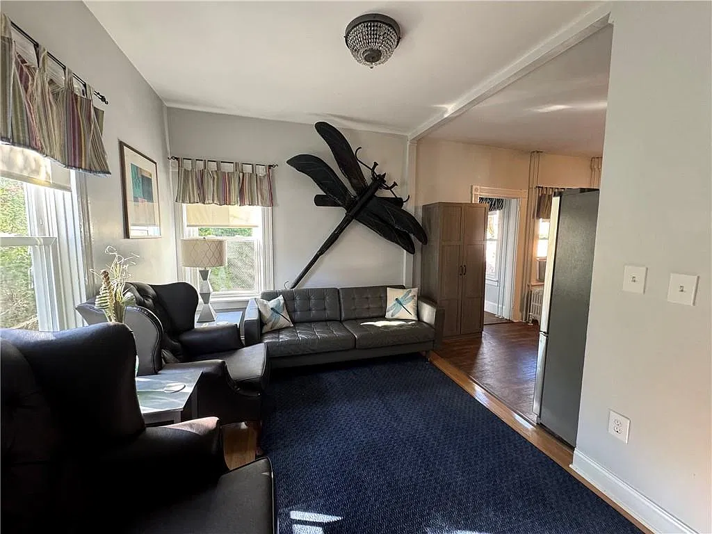 35 Brewer St — Photo 2
