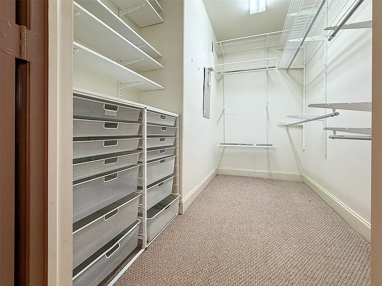 621 Hartman St — Photo 28