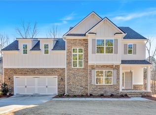 16 Grove Pointe Way SE, Cartersville, GA 30120