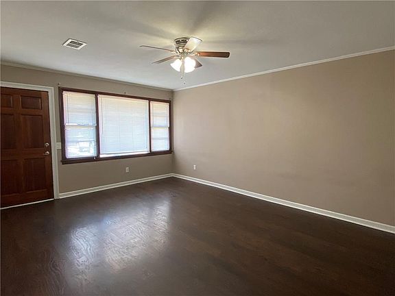 5th image of 122 Barber Dr