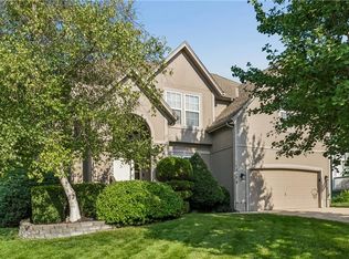 12178 S Prairie Creek Pkwy, Olathe, KS 66062