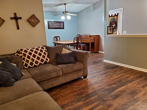 5th image of 17 Smokewood Ln