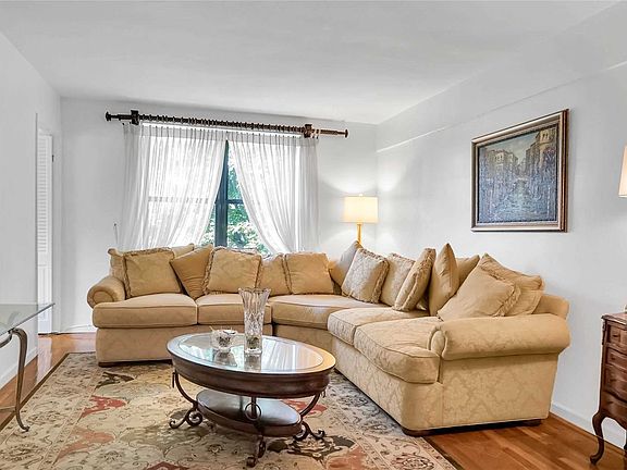 4th image of 22424 Union Tpke APT 4M