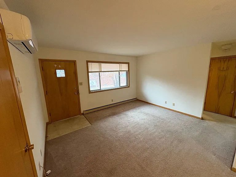600 Marshall Ave — Photo 3