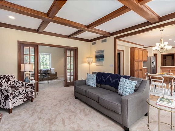 4th image of 1873 Shady Ln