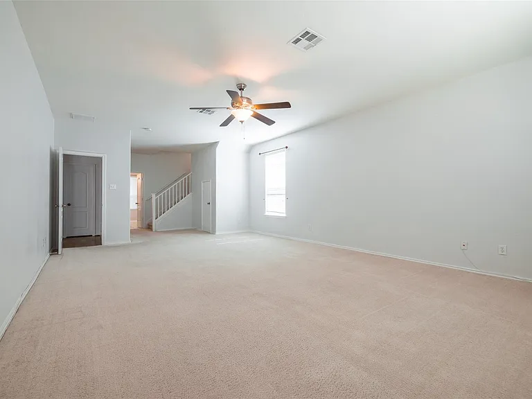 521 Paladen Pl — Photo 11