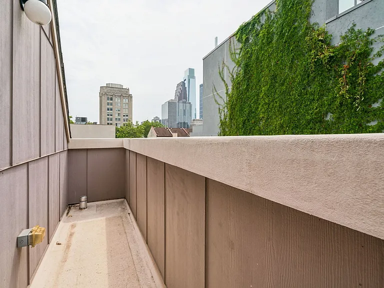 2228 Summer St #3 — Photo 23
