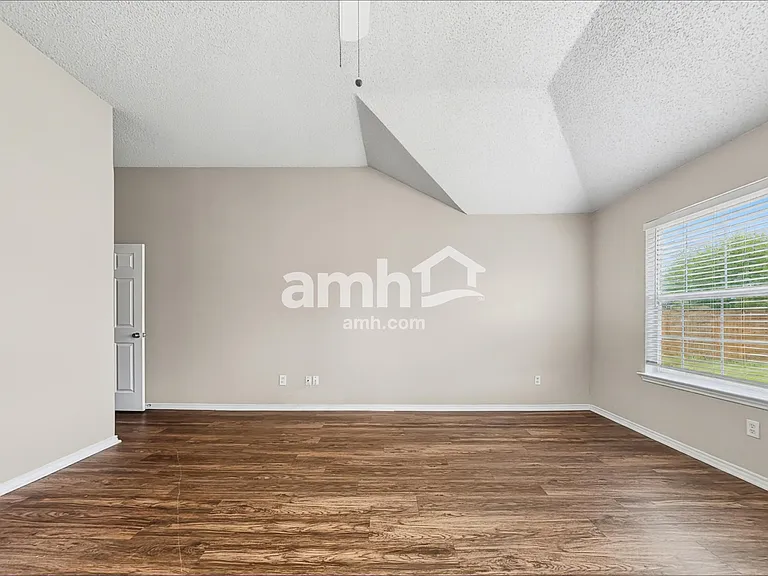 3809 Staghorn Cir N — Photo 10