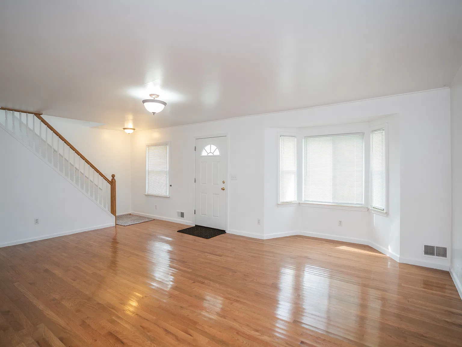 23060 Berdeno Ave — Photo 3