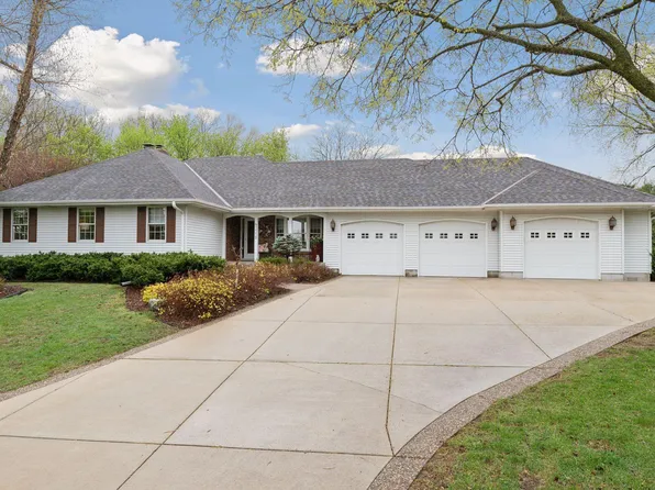 1016 Windwood Ct, Mendota Heights, MN 55118