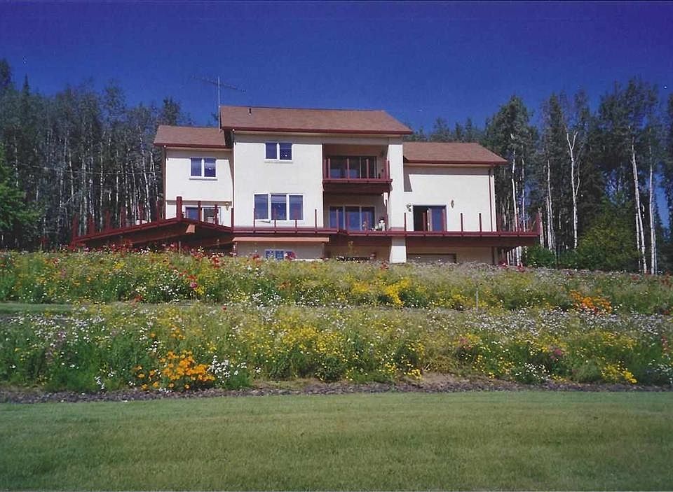 1st image of 451 Crestmont Dr
