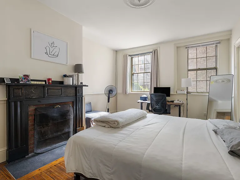 20 Temple St #1 — Photo 5