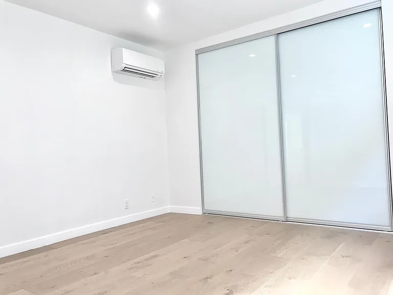 515 Pier Ave #4 — Photo 13