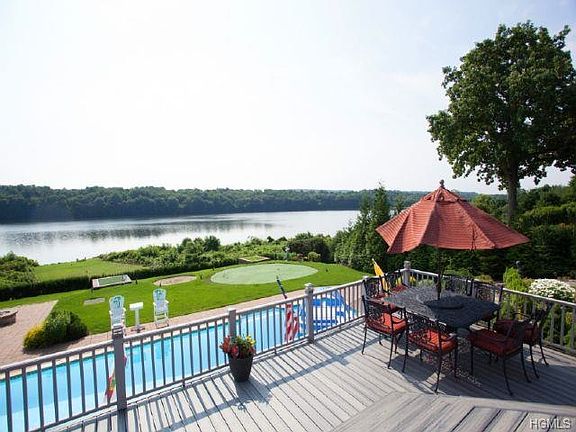 4th image of 28 Fieldstone Ct