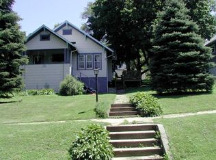 709 N Chestnut St, Avoca, IA 51521