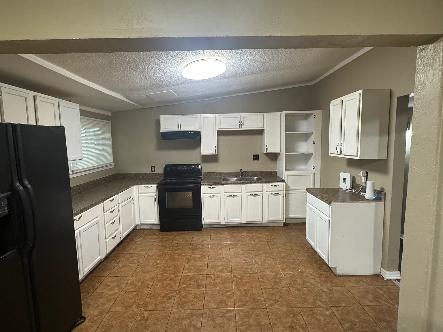 3 bed, 1176 sqft, $1,495 — Photo 2