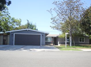 2345 Notre Dame Rd, Costa Mesa, CA 92626