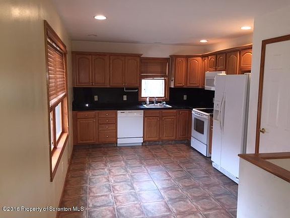 5th image of 4005 Pond View Dr