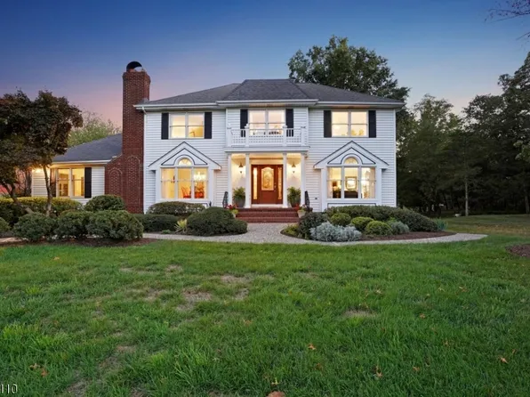 21 Sweet Briar Ct, Montgomery Twp., NJ 08502