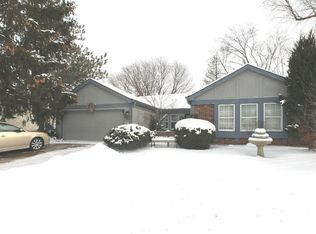 2161 Langford Ln, Wheaton, IL 60189