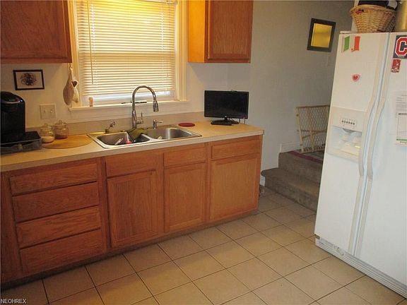5th image of 477 Quisner Ave