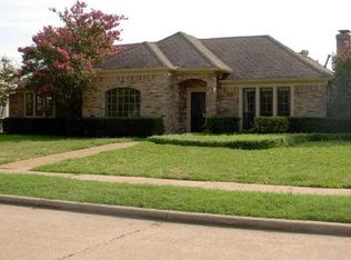 924 E Berkeley Dr, Richardson, TX 75081