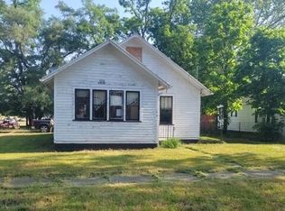 106 Grove St, Dowagiac, MI 49047