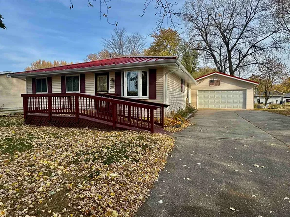 224 S Washington St, Berlin, WI 54923