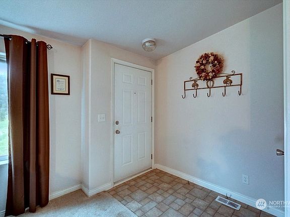 4th image of 22613 63rd Avenue E