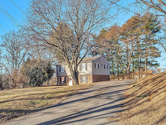 3rd image of 4524 Ohio St NE #&-4528