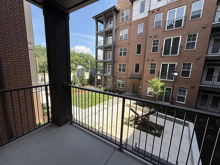 District on the Etowah Apartments — Photo 1351
