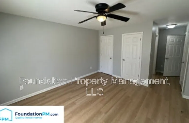 3751 Oak Lake Ln — Photo 17