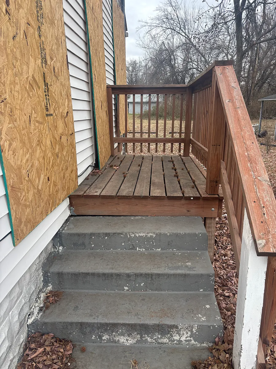 Building Photo - 214 Hawkins Dr