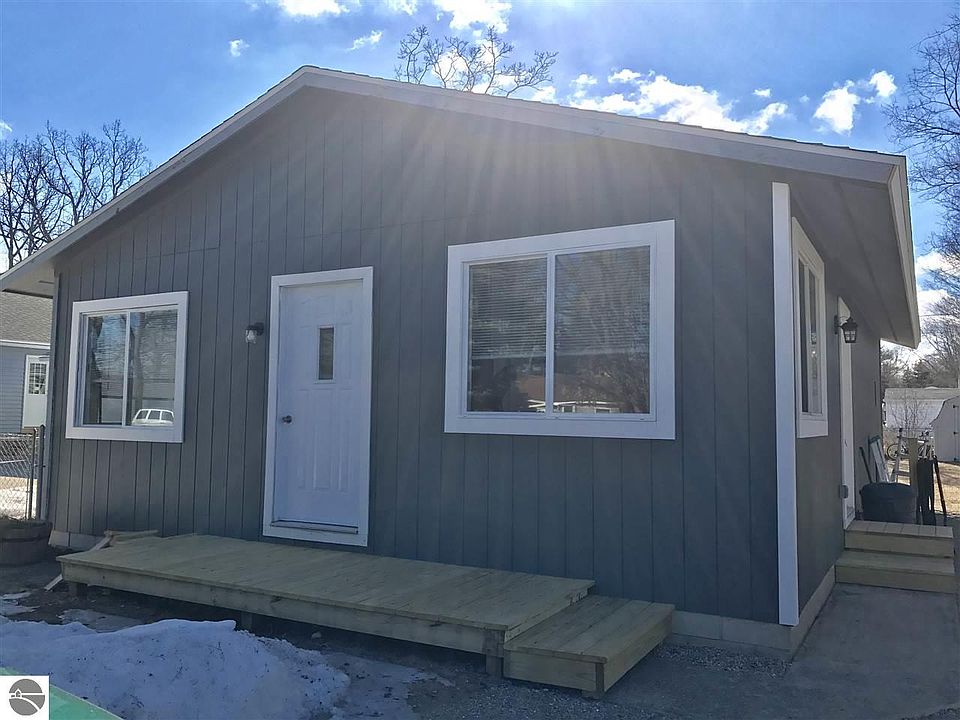 1st image of 922 Hannah Ave