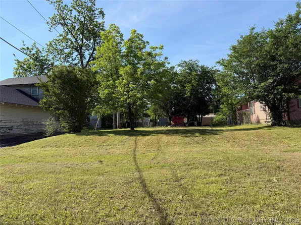 414 E 9th St, Okmulgee, OK 74447